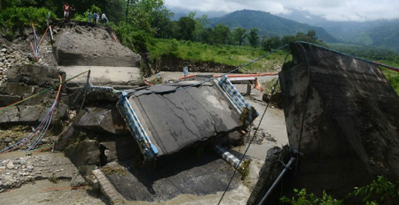http://fbnews247.com/wp-content/uploads/2025/10/Darjiling-Land-Slide.jpg