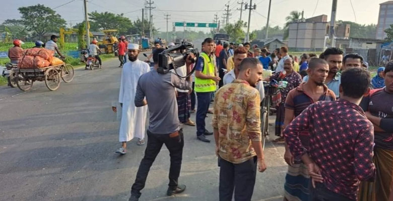 https://fbnews247.com/wp-content/uploads/2024/11/Satkhira-Accident.jpg