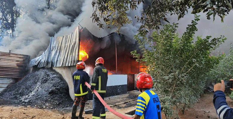 https://fbnews247.com/wp-content/uploads/2024/12/Gazipur-Fire-2.png