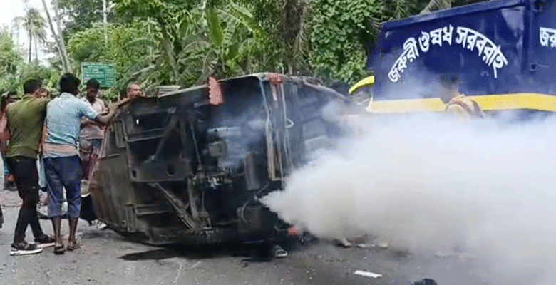 https://fbnews247.com/wp-content/uploads/2025/05/Khulna-Accident.png