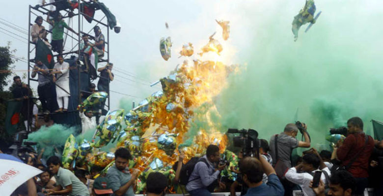 https://fbnews247.com/wp-content/uploads/2025/08/Manikmia-Fire.jpg