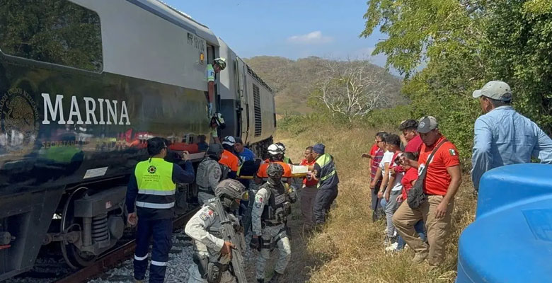 https://fbnews247.com/wp-content/uploads/2025/12/Mexico-Trai-Accident.jpg