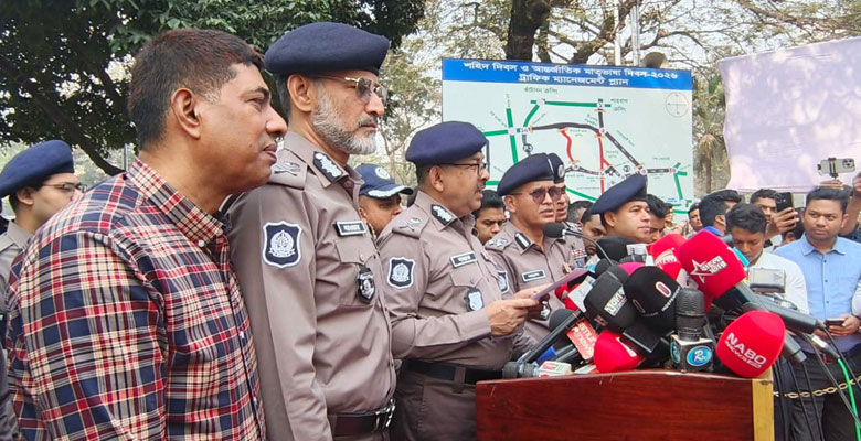 একুশে ফেব্রুয়ারি ঘিরে কোনো নিরাপত্তা শঙ্কা নেই : ডিএমপি কমিশনার