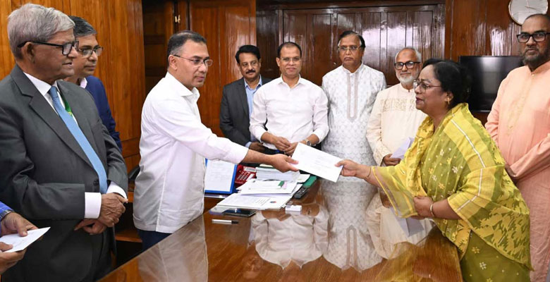 পরিচ্ছন্নতা কর্মীদের জন্য প্রধানমন্ত্রীর ৫ হাজার টাকা ঈদ উপহার